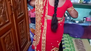 Desi beauty housewife sary changing in home