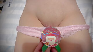 Christmas present! A virgin pussy to show for the first time!