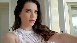 Stunning blonde (Nina Elle) gets a mouthful of cock - Brazzers