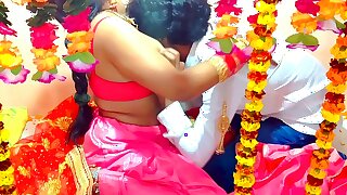 ( सुहागरात ) - देसी भाभी की पहली ताबड़तोड़ चुदाई का सबसे बढ़िया वीडियो!