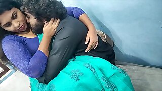 Sexy Tamil Aunty Gets Drilled by Flipkart Delivery Man in Saree Sex Romp