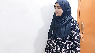 indian step brother of the flat next door fucked his step sister on the pretext of the lock sex video.