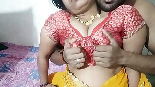 Hot Indian xxx Desi Bhabhi Ki Saree Utha ke Mast Chudai. Desi Hindi BF Video.