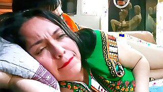 Indian stepmom gets fucked