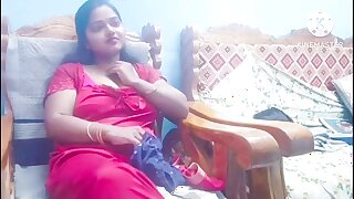 Horny Ma'am & the Aroused Servant - Tamil Hot Viral Video with Dirty Talking