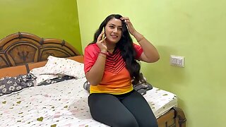 Step sister caught by going to oyo room for her boyfriend, she wearing there pink bra panty, Full Hindi Viral Video
