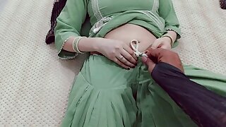 Pdosan bhabhi Ghar par thi akeli