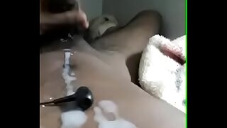 Can'_t able to hold my cum