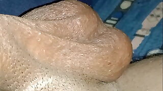 आज मैंने थूक लगा के मुठ मारा लोड़ा लाल हो गया पार्ट1
