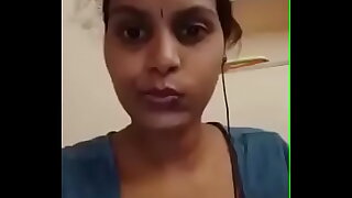 Indian girl showing boobs