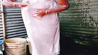 Desi Indian Aunty is Bathing  Nude Indian Lady Video  Sexy Aunty, cudaiguru02