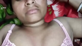भारतीय भाभी की चुदाई की जब वो रसोई में काम कर रही थी