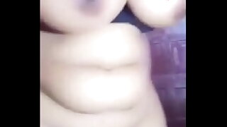 Kaitrin shows her beautiful hot body