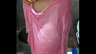 Horny wife bath open boobs