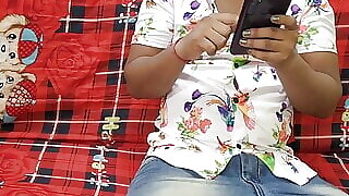 Bhabhi ko usake yaar ne phone karake apane ghar bulaya