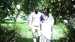 Desi Chor ne pati ke sath milkar bhabhiji ko khub choda aur Multiple Cumshots ( Hindi Audio )