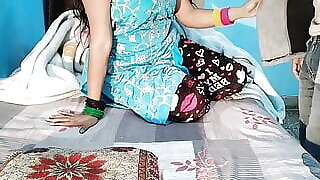 (Hindi audio)She is sexy indian soniya bhabi. Soniya bhabhi's boobs so sexy and big. Soniya bhabi sex with husband.