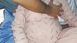 Mo ko zabardasti choda, meri ma ke gair mardo ke sath sambandh the to maine bhi use chod diya hindi sex - QueenbeautyQB