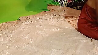 Sexy couple mid night fucking show is full Hard sex homemade super hot Indian aunty