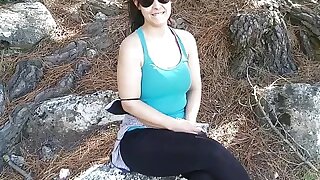 (Public blowjob) Outdoor flashing and sucking dick in the mountain