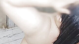 Indian Bbw Bhabhi Having Bath