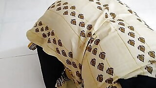 Punjab Muslim Hot Aunty Was Cleaning The House When Neighbor Boy Saw Her And Fucked - Desi Sex