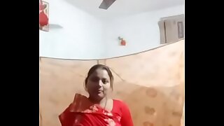Mani kaur show her chubby body and remove clothes